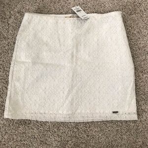 Hollister- White & Gold Lace Skirt